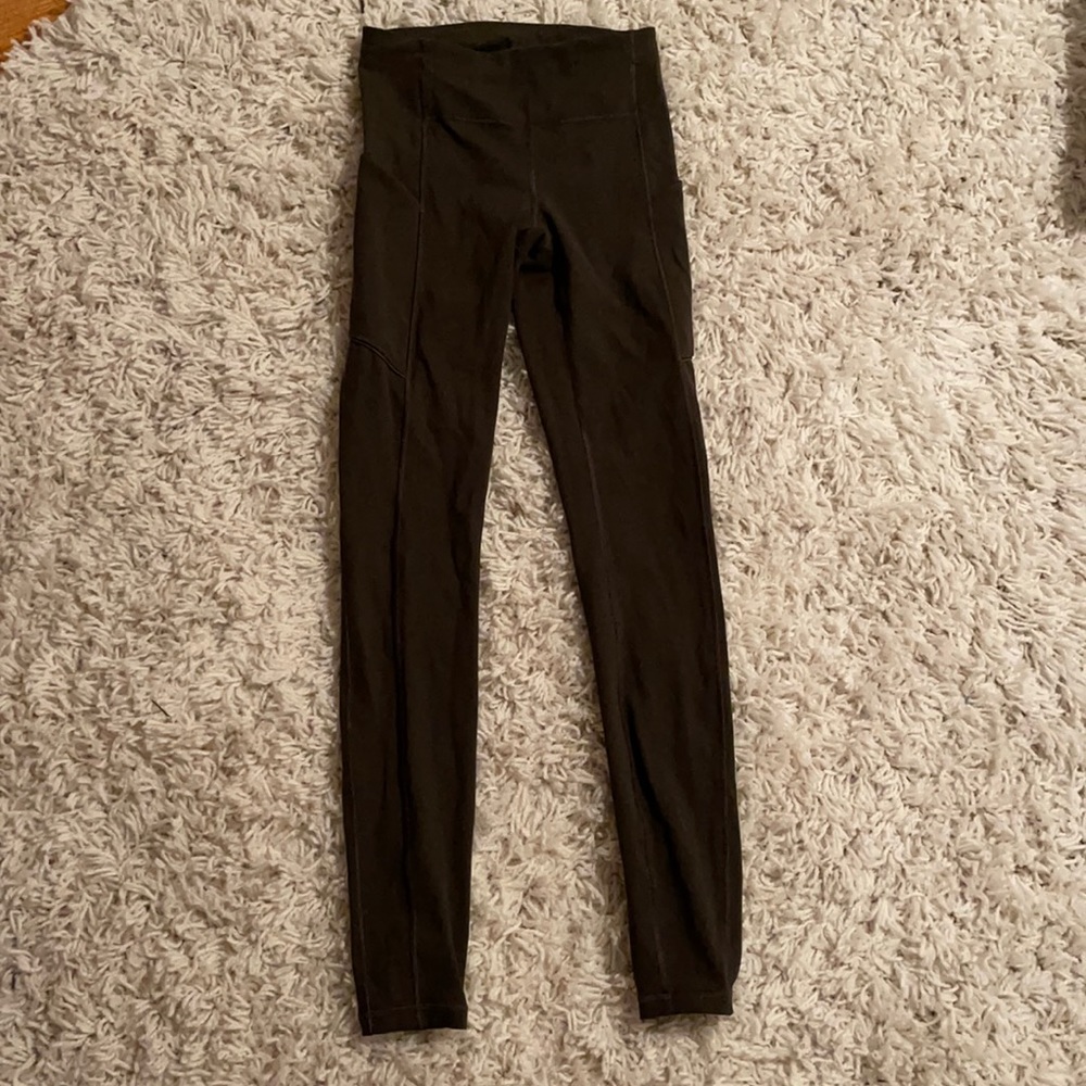 size 2 olive green lululemon leggings
